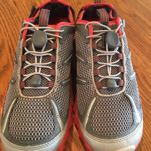 columbia techlite sneakers